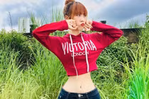 Bị tố chỉnh ảnh quá đà, hot girl vòng eo 35 cm nói gì?