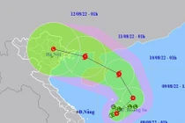 Áp thấp nhiệt đới khả năng mạnh lên thành bão, đất liền tiếp tục mưa lớn
