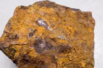 Đào được khối đá sau nhà, 31 năm sau mới biết giá trăm tỷ