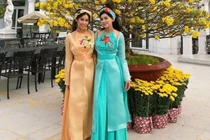 Mẹ chồng Tăng Thanh Hà khoe nhan sắc trẻ trung bên Tiên Nguyễn