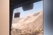 Trung Quốc: 2 người chết, hơn 50 người bị mắc kẹt do sập mỏ than 