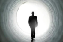 Người chết có thực sự quay về báo mộng cho người thân? 