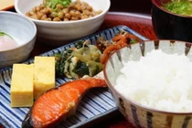 Có nên ăn cơm vào bữa sáng? Đây là câu trả lời từ các chuyên gia