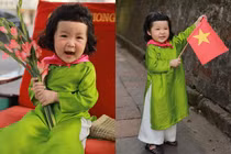 Cô bé 2,5 tuổi diện áo dài check in khắp Hà Nội 