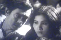 Cuộc sống của diễn viên xinh đẹp từng bán nước mía