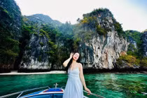 Nhật Kim Anh khoe vóc dáng sexy tuổi U40