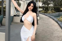 Cô gái Đồng Tháp khoe đường cong vạn người mê