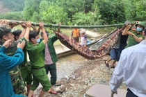 Cứu hộ ở Rào Trăng: “Chúng tôi đang tìm mọi người“