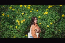 Giới trẻ “săn” hoa dã quỳ ở ngay gần trung tâm Hà Nội 