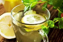 5 điều không nên khi bạn uống nước chanh ấm buổi sáng