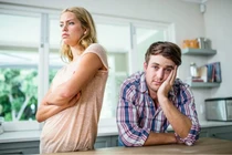 Cho vợ về ở cữ, tôi thất vọng khi thấy mẹ vợ tính toán