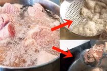 Luộc thịt, ninh xương có nên hớt bỏ bọt nổi lên không? 