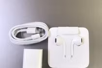 Sạc tai nghe Bluetooth thế nào để đảm bảo tuổi thọ?