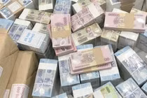 Dịch vụ đổi tiền lẻ cận Tết “chát” hơn sung