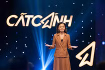 Nữ livestream kể chuyện buồn bản thân khiến nhiều người chú ý