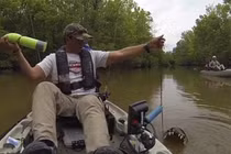 Cần thủ sợ “xanh mặt” vì câu nhầm cá sấu khổng lồ