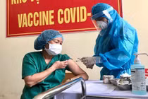 Sáng 15/3: Hai trường hợp phản ứng nặng sau tiêm vắc xin được xử trí kịp thời