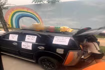 Bán trà đá trên xe tiền tỷ, người phụ nữ làm nhiều người “choáng“