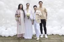 Vợ chồng Đoàn Văn Hậu đi cưới, nàng WAG lộ vóc dáng hoài nghi