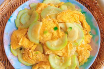 Loại quả rẻ tiền bổ dưỡng, xào trứng ăn ngon lại giúp giảm cân