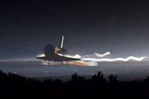 NASA không còn sản xuất tàu con thoi để khám phá không gian?