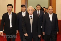 Bộ Chính trị gặp mặt thân mật các nguyên lãnh đạo không tái cử khóa XIII