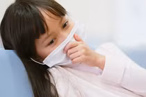 Bé 12 tuổi chảy máu kéo dài kỳ kinh nguyệt, người nhà sợ tái mặt