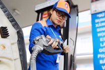 Giá xăng có thể giảm thêm 2.000 - 2.500 đồng/lít