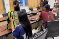 Cặp đôi quan hệ ở ngôi chùa cổ, bị cảnh sát bắt thì lộ thông tin bất ngờ