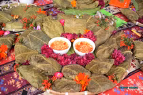 Ngọt bùi bánh nếp nhân trứng kiến của người Tày ở Tuyên Quang