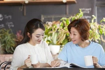 Run rẩy báo tin có bầu, mẹ chồng tương lai thưởng 3 lượng vàng