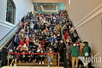 Du khách đến Sa Pa "hết hồn" vì tắc đường, chen từ quán vỉa hè đến cáp treo