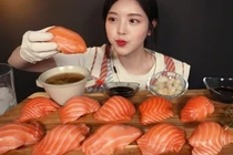 Cái giá của việc bắt chước trào lưu 'khủng bố sushi'