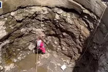 Video phụ nữ Ấn Độ liều mạng để có nước sạch