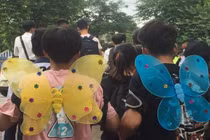 Hậu Trung thu, học sinh diện đồ này tới lớp ai nhìn phải cười