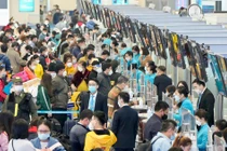 Giá vé máy bay tăng chóng mặt dịp 30/4 - 1/5