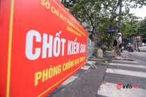 Phong tỏa nhiều con phố gần BV Việt Đức, khoảng 1.000 người nhà bệnh nhân đi cách ly 