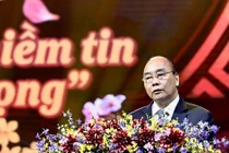 Chủ tịch nước Nguyễn Xuân Phúc chúc Tết kiều bào tiêu biểu 2023