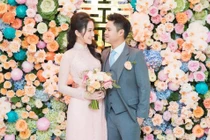 Trước thềm đám cưới, biệt thự nhà Primmy Trương và Phan Thành phủ kín hoa tươi