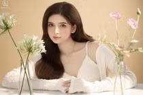 “Bông hồng lai” 2 dòng máu đẹp như tiên trong tranh là ai?