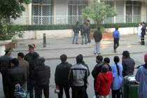 Bệnh nhân nhảy từ tầng 6 BV Bạch Mai tự tử