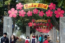 Thủ đô khẩn trương trang điểm đón xuân 