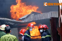 Người dân Hà Nội hoảng loạn trước đám cháy dữ dội