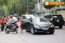 Xem “cậu ấm, cô chiêu” Thủ đô cưỡi xế hộp đi khai giảng