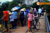 Cụ ông hơn 80 tuổi nhảy cầu tự vẫn