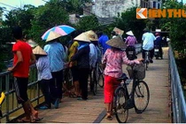 Cụ ông hơn 80 tuổi nhảy cầu tự vẫn