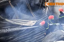 Hiện trường vụ cháy xưởng gỗ kinh hoàng ở Hà Nội