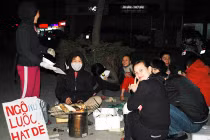 Những nghề “phất” nhờ giá rét ở Thủ đô 