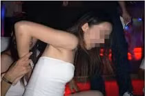 Vuốt má gái tại quán karaoke, 5 thanh niên hỗn chiến, vào tù