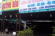 Nhậu xong đánh chết người, 2 công an bị khởi tố